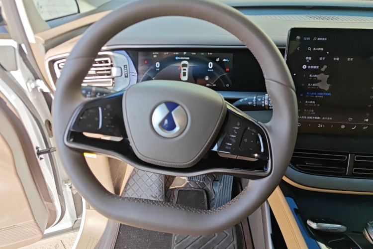 腾势D9 2024款 DM-i 980 四驱旗舰型局部细节13