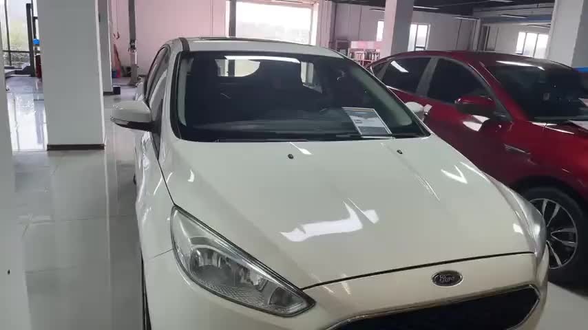 福特 福克斯 2015款 两厢 1.6L 自动风尚型实拍1