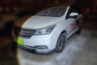 宝骏730 2019款 1.5T CVT时尚型 7座 国VI