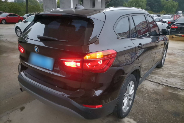 宝马X1 2018款 sDrive18Li 时尚型车身外观6005