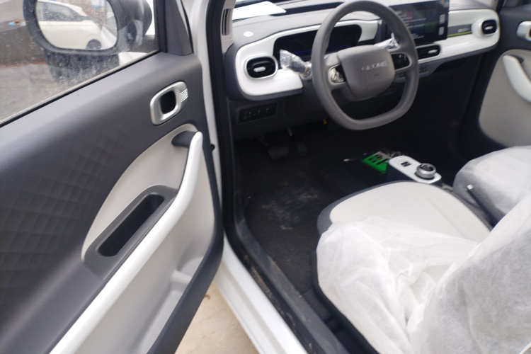 吉利银河 熊猫 2025款 210km 元气熊中控内饰20