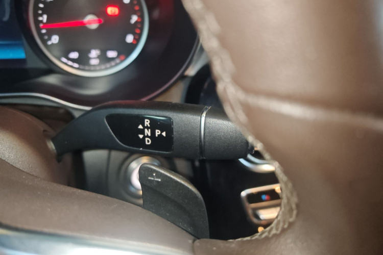 奔驰GLC 2020款 GLC 260 L 4MATIC 动感型局部细节18