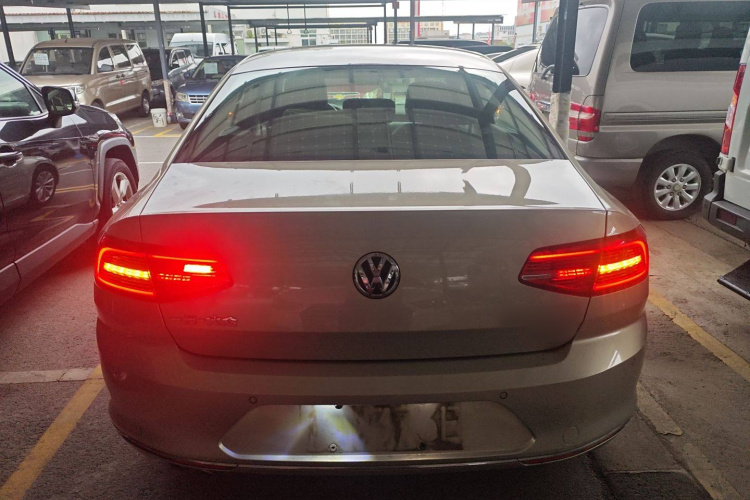 大众 迈腾 2018款 330TSI DSG 领先型车身外观6004