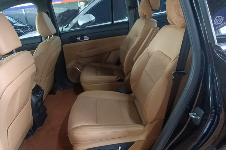 理想汽车 理想ONE 2020款 增程6座版中控内饰7004