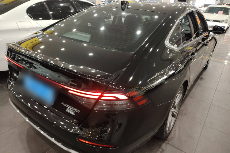 本田 雅阁 2023款 260TURBO 卓越版车身外观6005