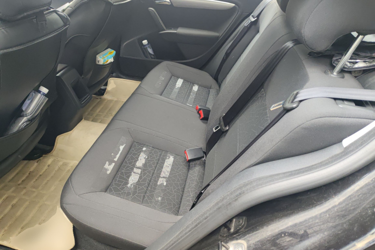 大众 朗逸 2013款 改款经典 1.6L 自动风尚版中控内饰21