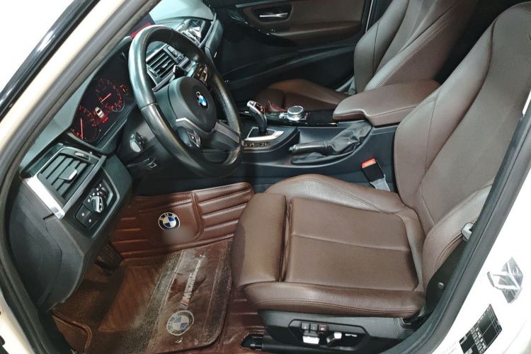 宝马3系 2019款 320Li M运动套装局部细节19