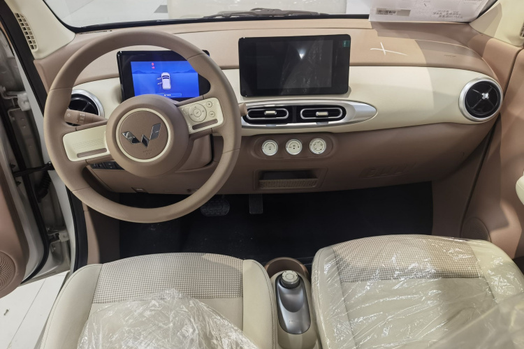 五菱汽车 宏光MINIEV 2025款 四门版 臻享+款中控内饰7001