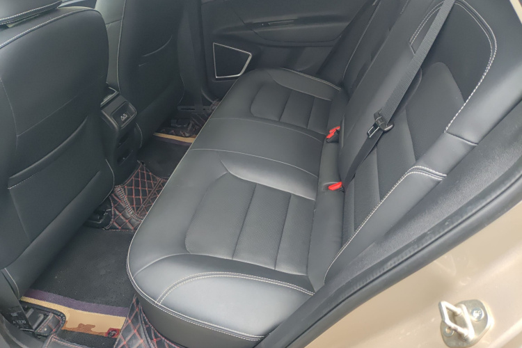 吉利汽车 帝豪GL 2018款 1.4T DCT精英智联型中控内饰7004