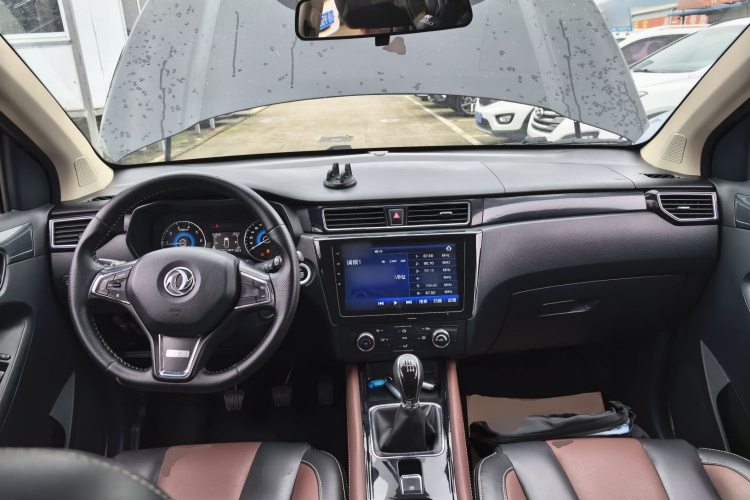 东风风光 风光580 2017款 1.5T 手动豪华型中控内饰12