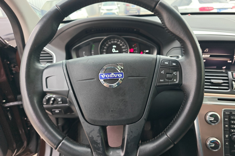 沃尔沃XC60 2017款 T5 智行升级版中控内饰13