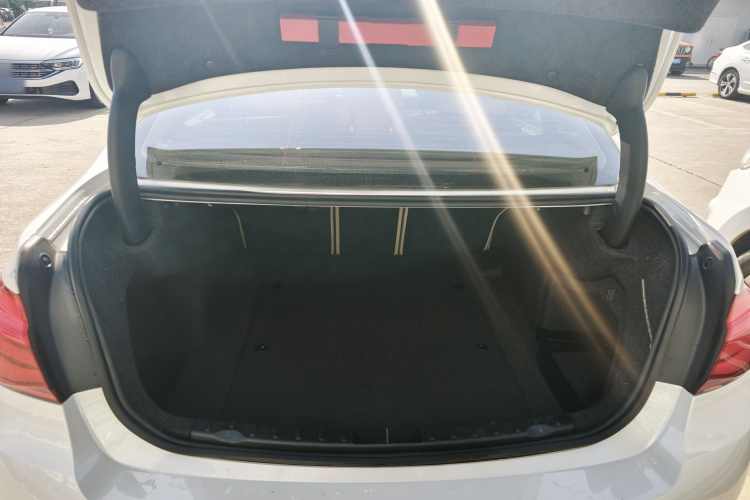 宝马3系 2017款 320Li 时尚型局部细节23