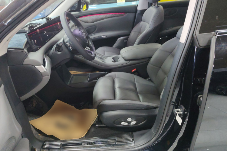 智己汽车 智己LS6 2023款 Max 长续航版中控内饰19