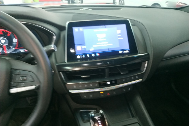 凯迪拉克CT5 2023款 28T 豪华型（标准版）中控内饰7002