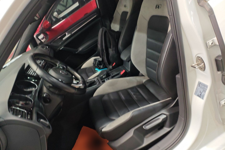 大众 高尔夫 2018款 280TSI 自动R-Line型局部细节19