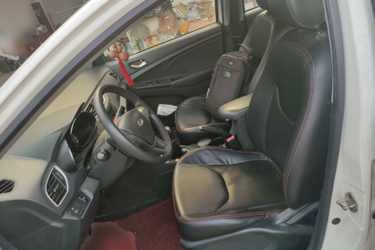 奇瑞 艾瑞泽3 2015款 1.5L 手动够真版中控内饰19