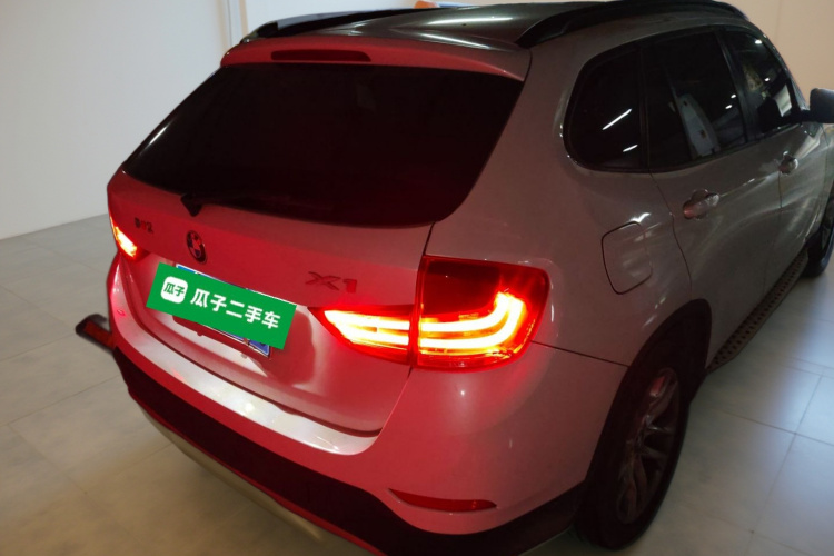 宝马X1 2015款 sDrive18i 时尚晋级版车身外观7