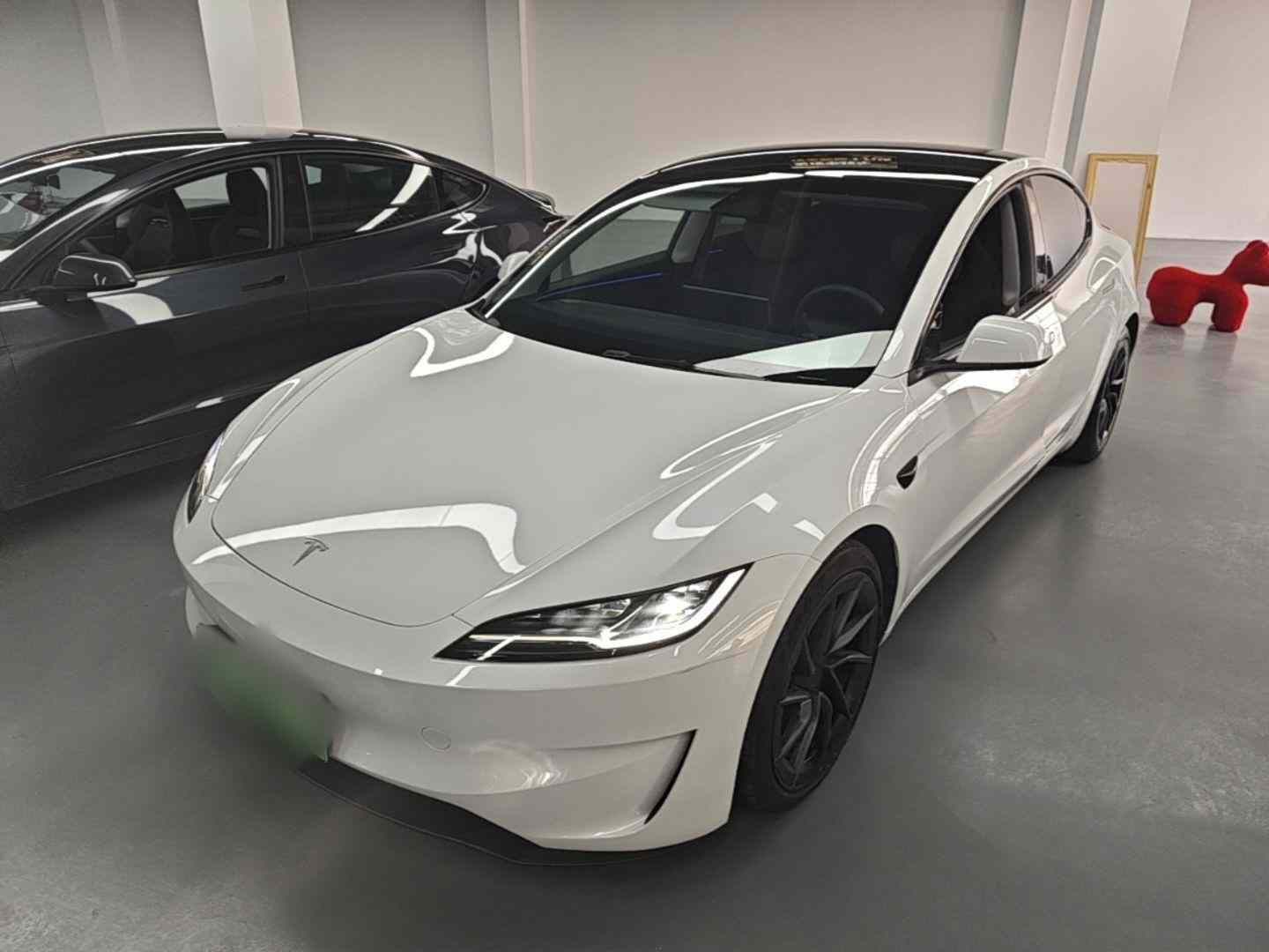 特斯拉 Model 3 2024款 高性能全轮驱动版(2)
