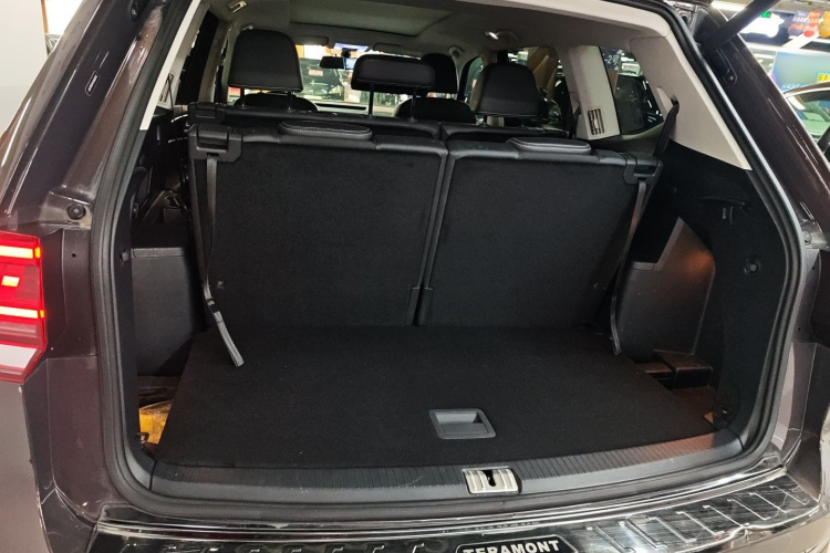 大众 途昂 2020款 380TSI 四驱豪华版 国VI机舱底盘23