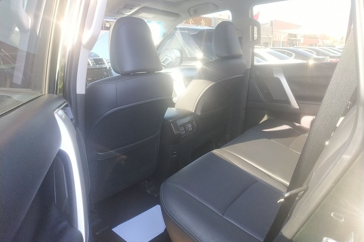 丰田 普拉多 2015款 2.7L 自动标准版中控内饰21