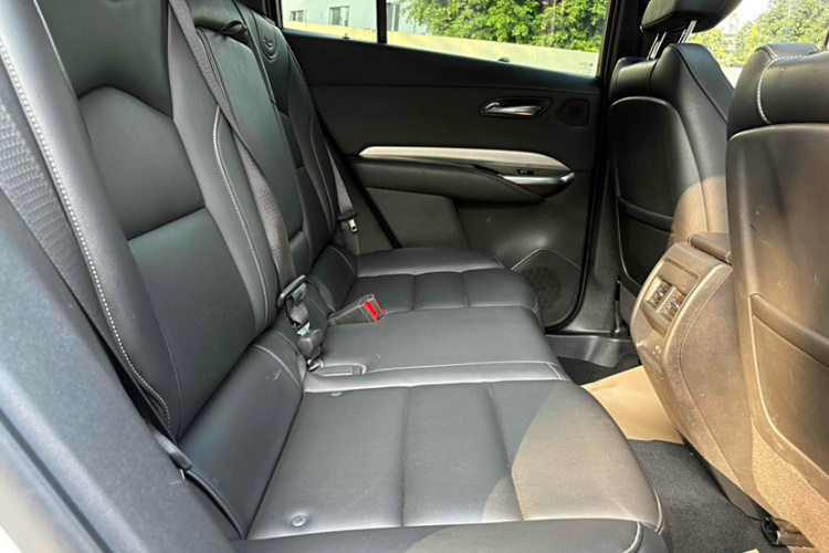 凯迪拉克XT4 2018款 28T 两驱领先型中控内饰7003