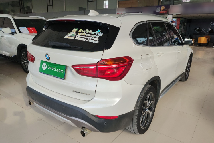 宝马X1 2019款 xDrive20Li 尊享型车身外观7