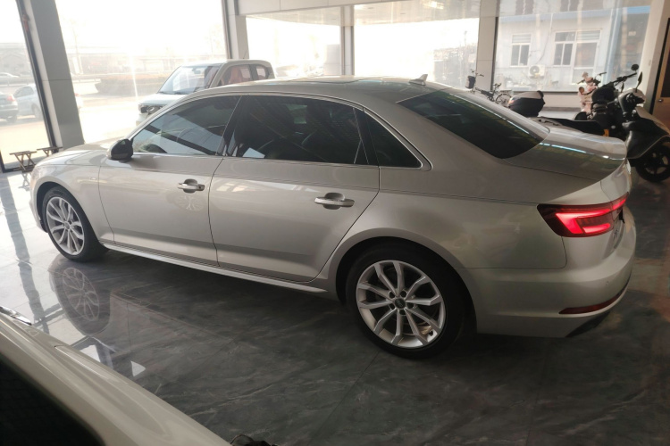 奥迪A4L 2018款 30周年年型 40 TFSI 时尚型车身外观6003