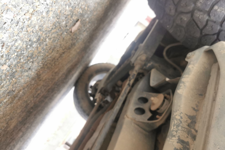 北京BJ40 2017款 40L 2.3T 自动四驱环塔冠军版局部细节9004