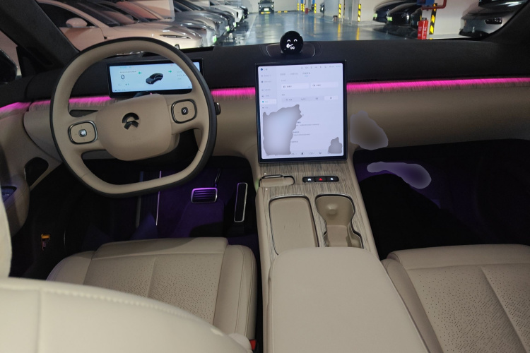 蔚来ET7 2024款 75kWh 行政版中控内饰12