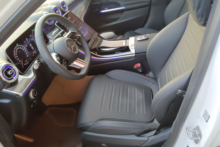 奔驰C级新能源 2024款 改款三 C 350 eL中控内饰19