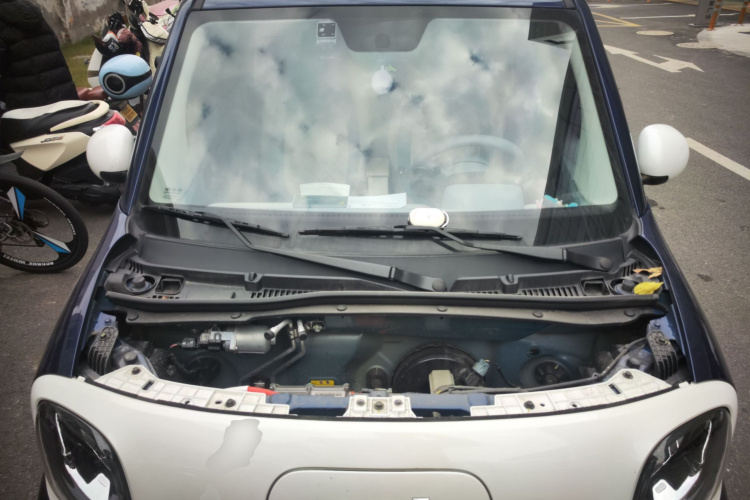 奔腾小马 2025款 222km 灵动马机舱底盘24