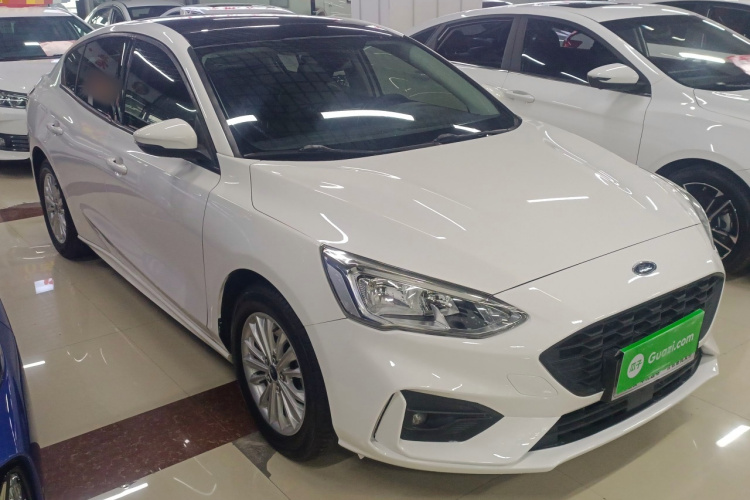 福特 福克斯 2020款 三厢 EcoBoost 180 自动锋潮型车身外观6002