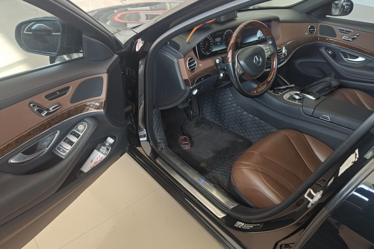 奔驰S级 2016款 S 320 L 商务型中控内饰20