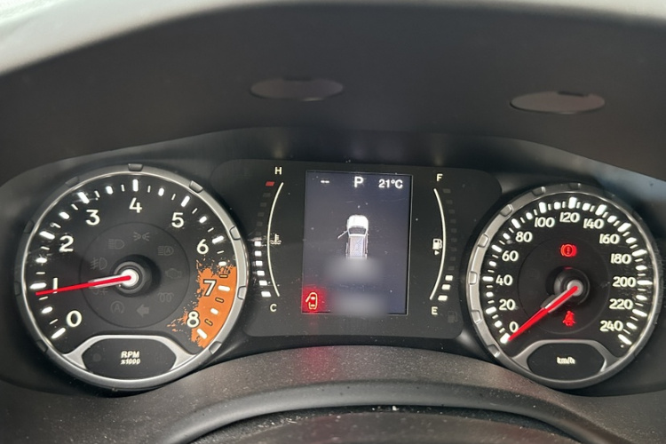 Jeep 自由侠 2016款 1.4T 自动高能版中控内饰7002