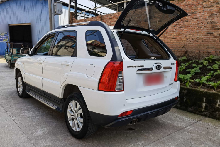 起亚 狮跑 2013款 2.0L 手动两驱版GL车身外观6007