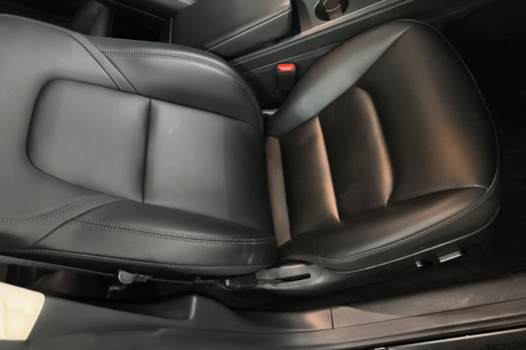 特斯拉 Model 3 2022款 后轮驱动版局部细节41