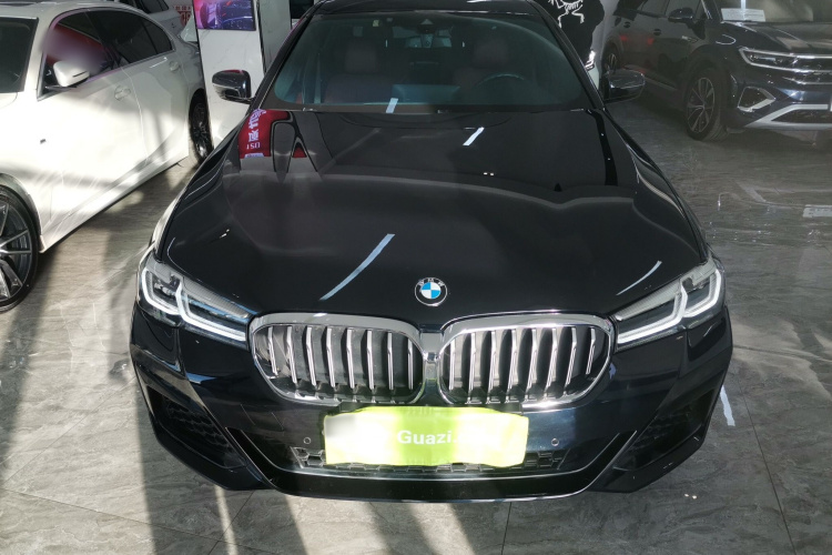宝马5系 2022款 改款二 530Li xDrive M运动套装车身外观2