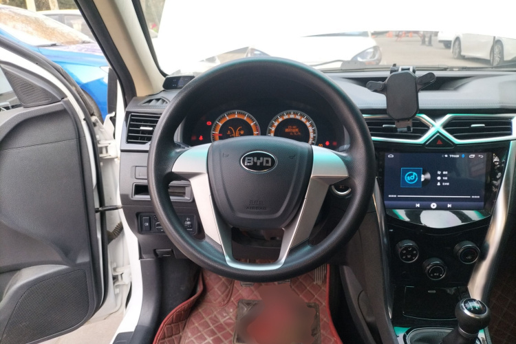 比亚迪F3 2020款 1.5L 手动豪华版中控内饰13