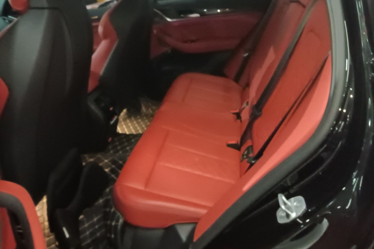 宝马X3 M 2022款 X3 M雷霆版中控内饰21