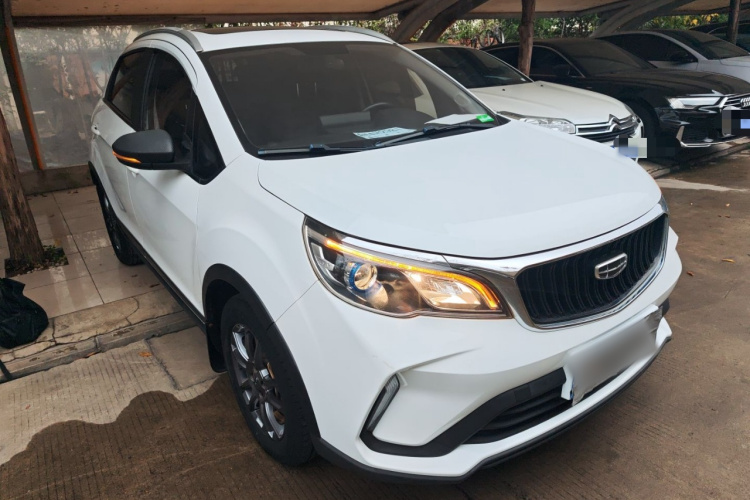 吉利汽车 远景X3 2021款 PRO 1.5L CVT尊贵型车身外观3