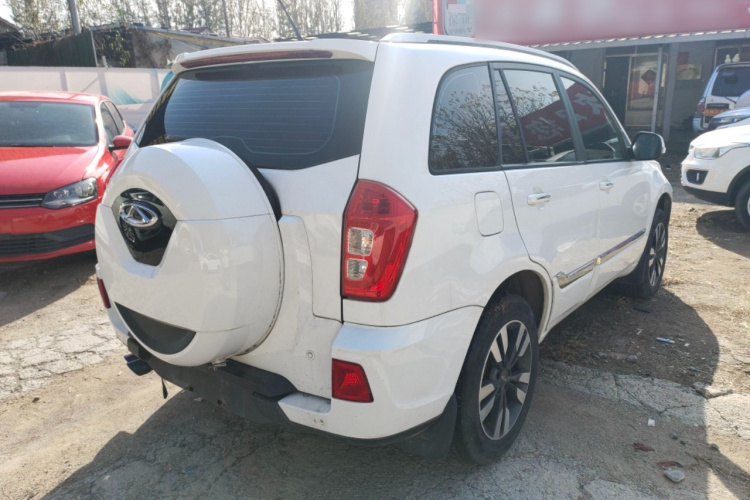 奇瑞 瑞虎3 2016款 1.6L 手动智尚版车身外观7