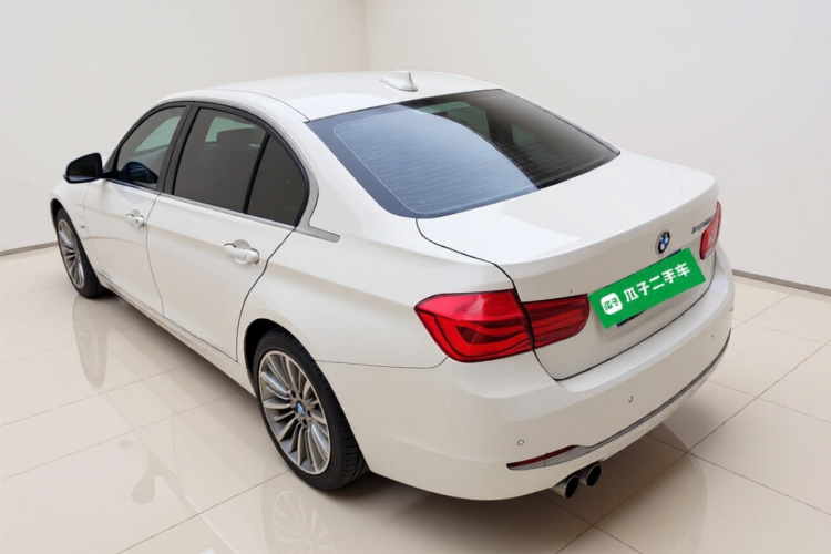 宝马3系 2019款 320Li 时尚型车身外观5