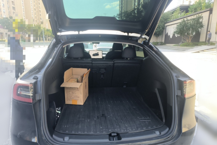 特斯拉 Model Y 2023款 后轮驱动版局部细节23