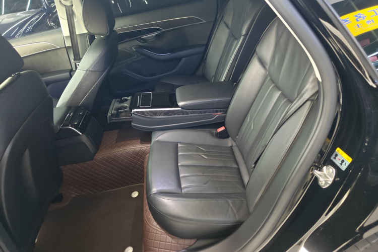 奥迪A8 2018款 A8L 55 TFSI quattro投放版精英型中控内饰21