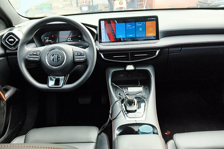 名爵 MG5 2025款 300TGI 全球旗舰版中控内饰12