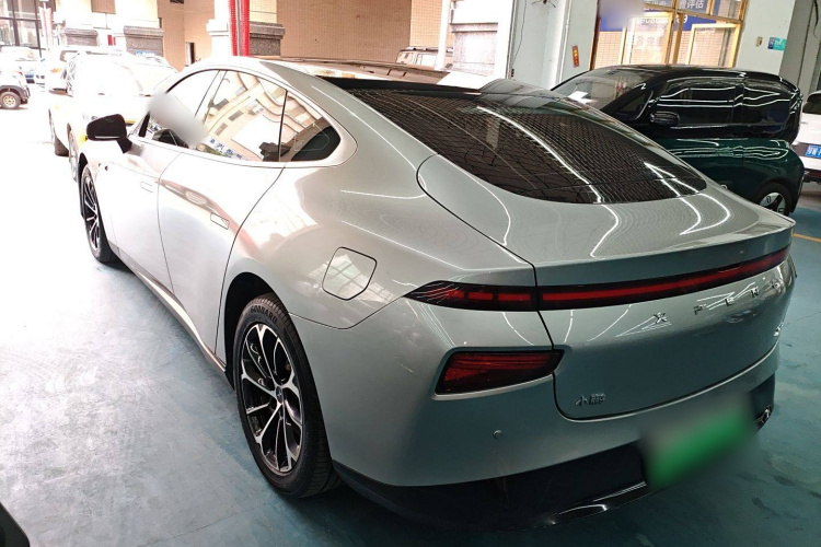 小鹏P7 2022款 480N+车身外观6003