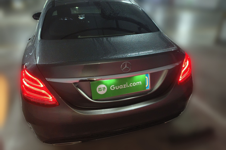 奔驰C级 2017款 改款 C 180 L 动感型运动版车身外观6