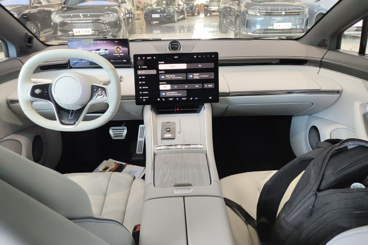 鸿蒙智行 智界S7 2024款 Pro 后驱长航版中控内饰7002