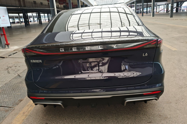 吉利银河 银河L6 2023款 125km 星舰车身外观6