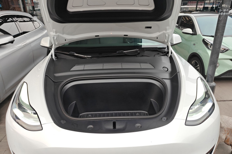 特斯拉 Model Y 2023款 后轮驱动版局部细节24